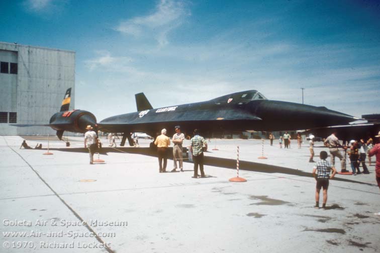 YF-12A, 60-6935 on static